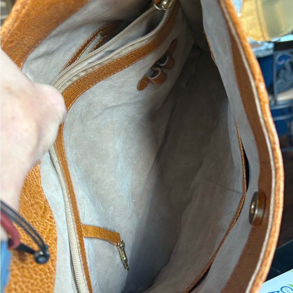 Chic Tan and Brown Shoulder Bag with Snakeskin Accent - Picture 7 of 11